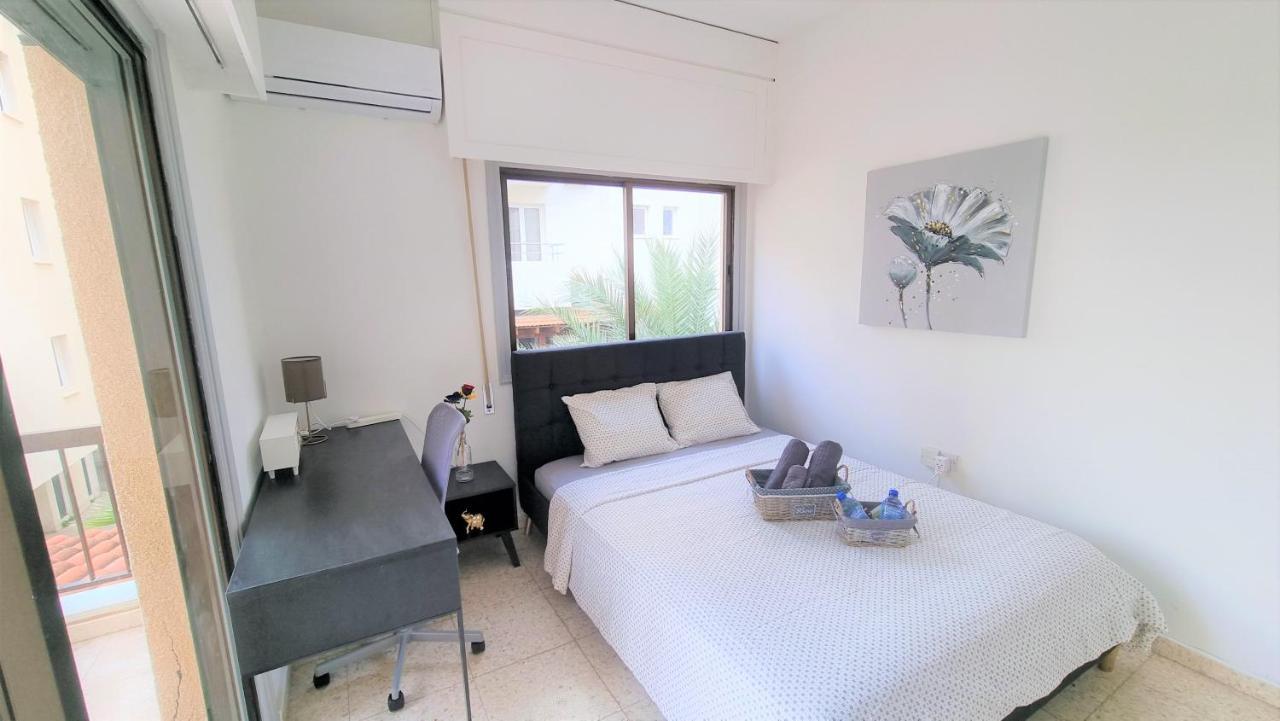לרנקה Cozy Beach Apt / 100 Mbit+ Netflix / Near Airport מראה חיצוני תמונה