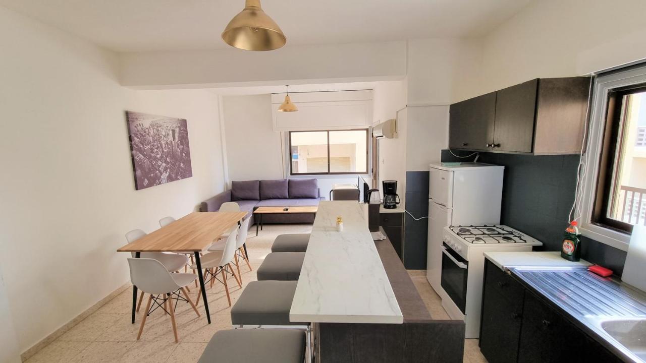 לרנקה Cozy Beach Apt / 100 Mbit+ Netflix / Near Airport מראה חיצוני תמונה