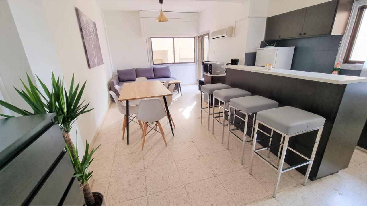 לרנקה Cozy Beach Apt / 100 Mbit+ Netflix / Near Airport מראה חיצוני תמונה