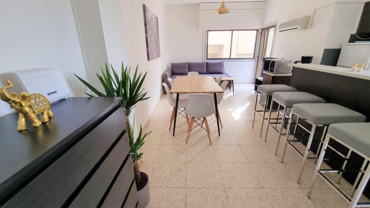 לרנקה Cozy Beach Apt / 100 Mbit+ Netflix / Near Airport מראה חיצוני תמונה